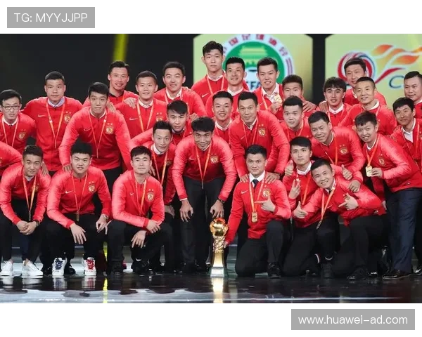 广州恒大中超联赛海报设计风格与品牌价值分析 广州恒大中超联赛海报设计风格与品牌价值分析